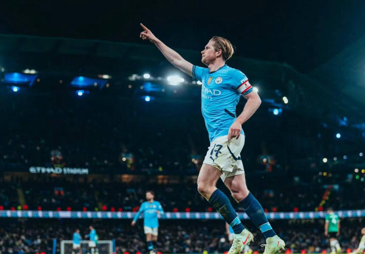 爱游戏体育官方-德布劳内迎来二十赛季出色发挥，西班牙队观众热烈欢呼！-爱游戏体育官方