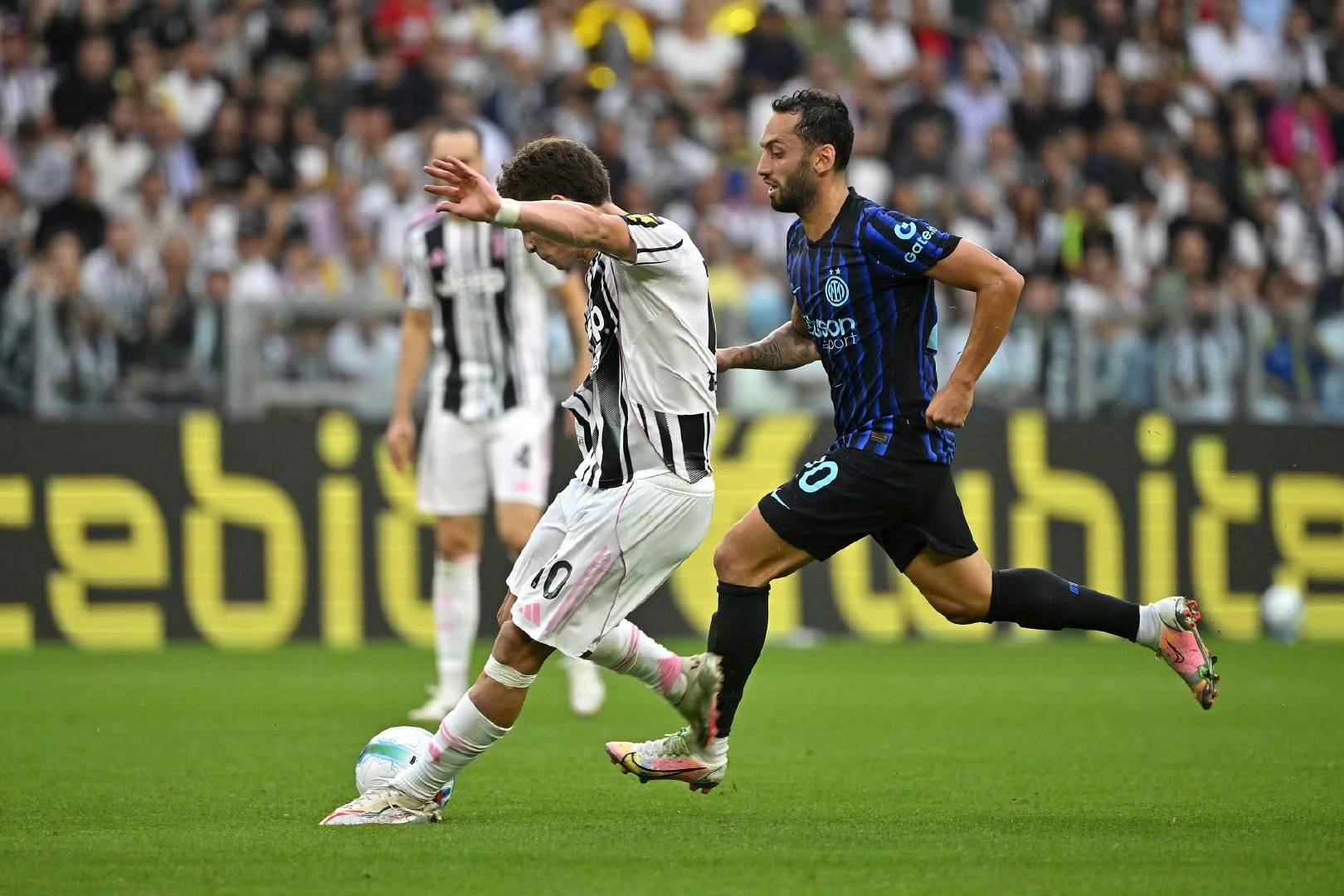 德甲赛程吃紧,尤文图斯今晨造点机会,引发热议,纪律约束更严格 德甲赛程吃紧,尤文图斯今晨造点机会,引发热议,纪律约束更严格